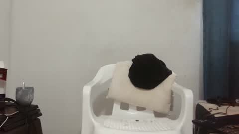 Snapshot of mike_leonrey22 chatting on 15, 12, 2025 mike_leonrey22 online show from 15, 12, 2025