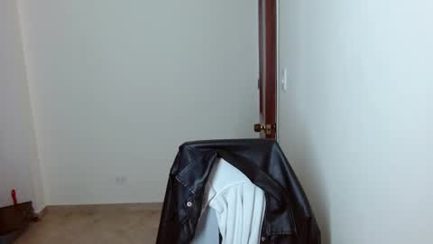 mike_smith03 online show from 21, 4, 2026