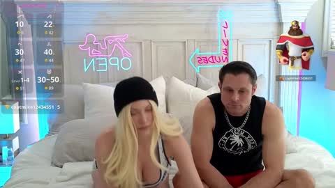 Snapshot of mikeandjoslin chatting on 9, 3, 2025 HOTcouple69 online show from 9, 3, 2025