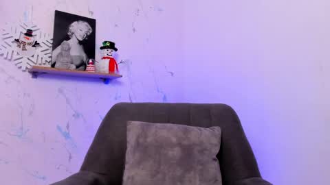 Snapshot of mikecooper_ chatting on 31, 12, 2024 Mike Cooper online show from 31, 12, 2024