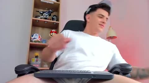 Snapshot of mikecooper_ chatting on 8, 7, 2026 Mike Cooper online show from 8, 7, 2026