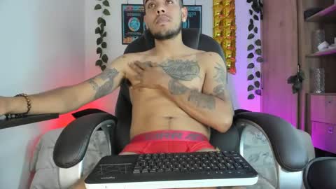 mikee_scooth online show from 31, 1, 2025