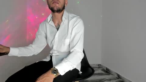 mikee_scooth online show from 11, 4, 2026