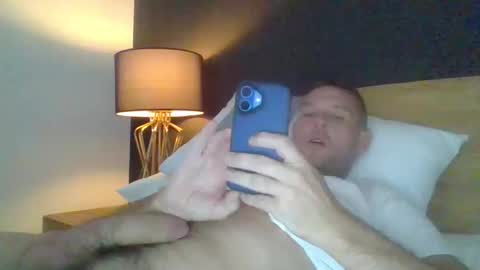 Snapshot of mikejackson7 chatting on 6, 3, 2025 MJ online show from 6, 3, 2025