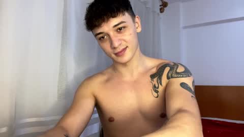 Snapshot of mikelaur chatting on 1, 12, 2024 MikeLaur online show from 1, 12, 2024