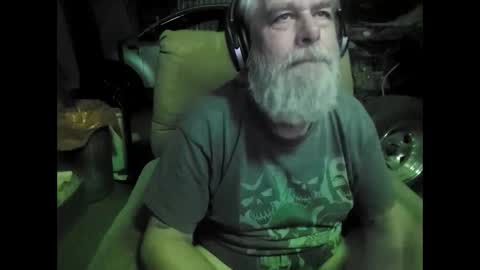 Snapshot of mikevm420 chatting on 11, 5, 2026 mike online show from 11, 5, 2026