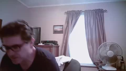 Snapshot of mikewulds chatting on 18, 5, 2026 Mike online show from 18, 5, 2026