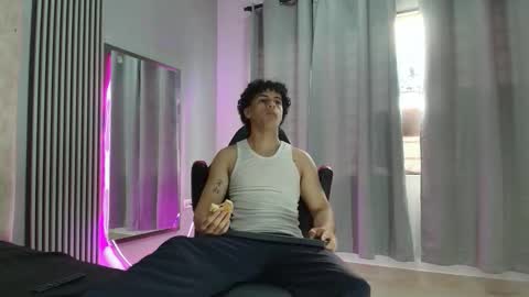 mikey_banji online show from 7, 10, 2025