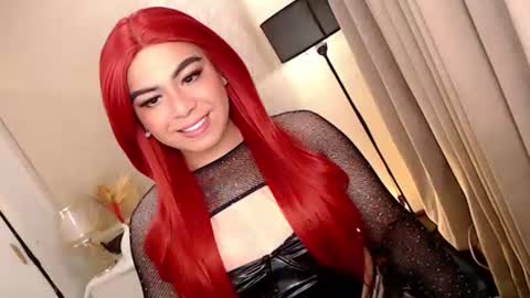 Theresa Luna online show from 16, 11, 2025