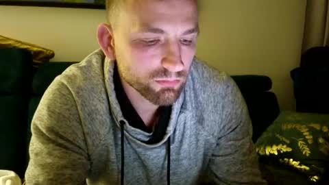 Snapshot of mikhael767676 chatting on 25, 4, 2026 mikhael767676 online show from 25, 4, 2026