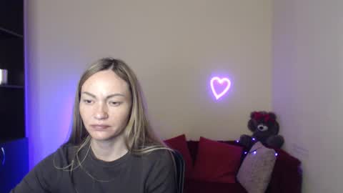 Snapshot of mikkey_mouse8 chatting on 9, 5, 2026 Adalina online show from 9, 5, 2026