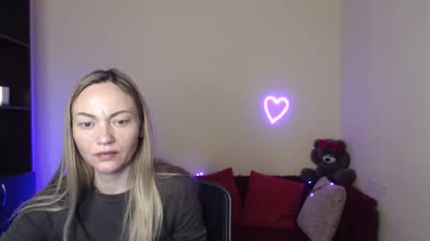 Snapshot of mikkey_mouse8 chatting on 10, 5, 2026 Adalina online show from 10, 5, 2026