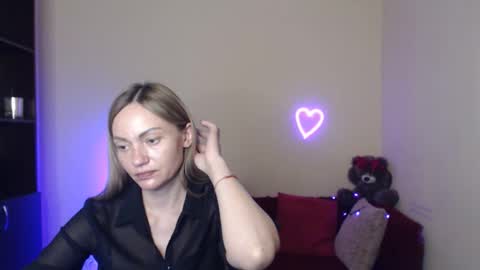 Snapshot of mikkey_mouse8 chatting on 11, 5, 2026 Adalina online show from 11, 5, 2026