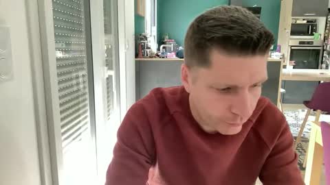 Snapshot of miklp8463 chatting on 19, 5, 2026 miklp8463 online show from 19, 5, 2026