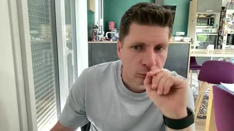 Snapshot of miklp8463 chatting on 3, 6, 2026 miklp8463 online show from 3, 6, 2026