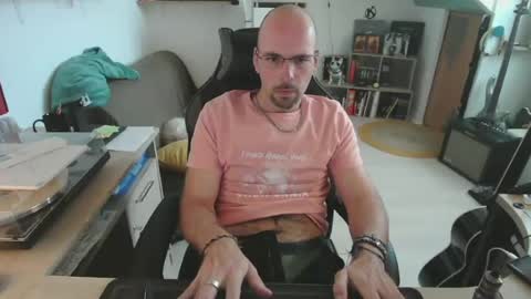 mikmik91 online show from 15, 7, 2026