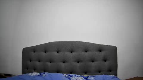 Mikyloveu online show from 11, 12, 2024