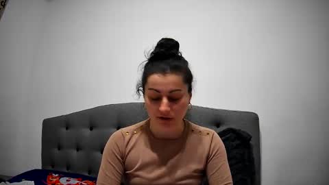 Mikyloveu online show from 14, 12, 2024