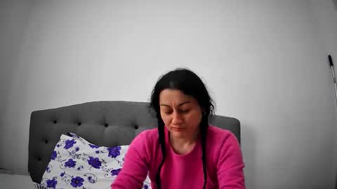 Mikyloveu online show from 21, 4, 2026