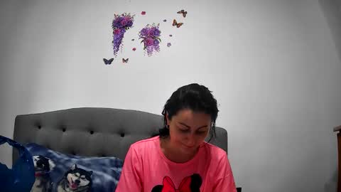 Mikyloveu online show from 8, 6, 2026
