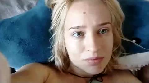 Snapshot of mila_420 chatting on 23, 9, 2025 Mila 420 online show from 23, 9, 2025
