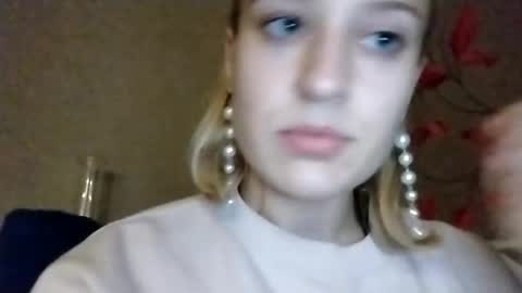 Snapshot of mila_420 chatting on 8, 10, 2025 Mila 420 online show from 8, 10, 2025