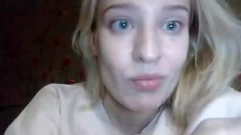 Mila 420 online show from 6, 11, 2025