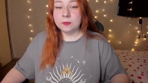 Snapshot of mila_foxxxy chatting on 25, 2, 2025 Mila shy sensual person online show from 25, 2, 2025