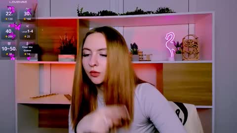 mila_glow online show from 7, 11, 2025