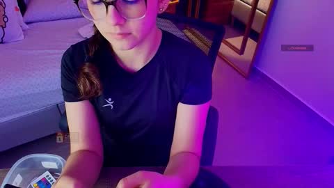 Snapshot of mila_kiitty chatting on 17, 3, 2026 Milena online show from 17, 3, 2026