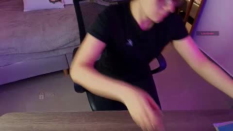 Snapshot of mila_kiitty chatting on 18, 4, 2026 Milena online show from 18, 4, 2026