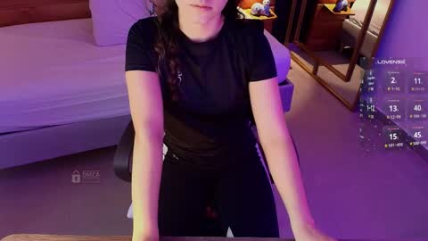 Snapshot of mila_kiitty chatting on 20, 4, 2026 Milena online show from 20, 4, 2026