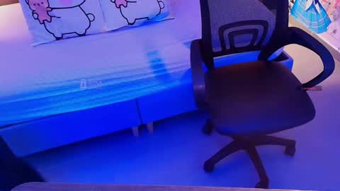 Snapshot of mila_kiitty chatting on 23, 4, 2026 Milena online show from 23, 4, 2026