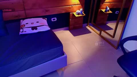 Snapshot of mila_kiitty chatting on 9, 7, 2026 Milena online show from 9, 7, 2026