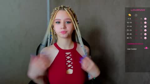 mila_kinor online show from 14, 12, 2024