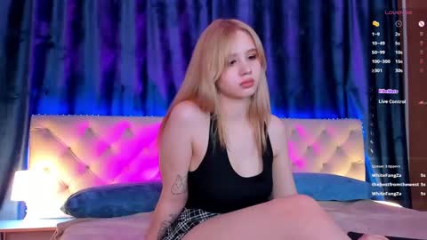 mila_kinor online show from 5, 2, 2025