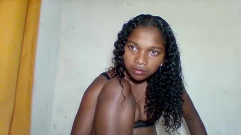 mila_lunah online show from 22, 3, 2026