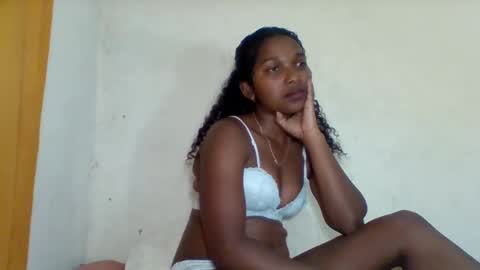 mila_lunah online show from 26, 3, 2026