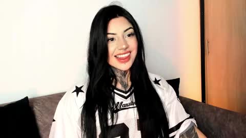 Snapshot of mila_monty__ chatting on 5, 5, 2026 online show from 5, 5, 2026