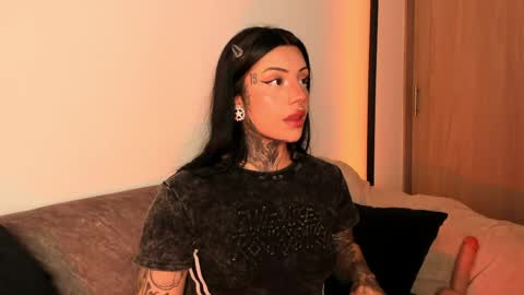 Snapshot of mila_monty__ chatting on 17, 5, 2026 online show from 17, 5, 2026