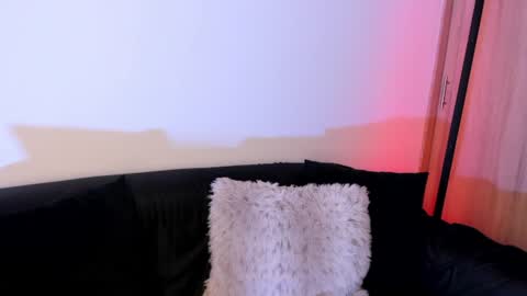 Snapshot of mila_monty__ chatting on 11, 6, 2026 online show from 11, 6, 2026