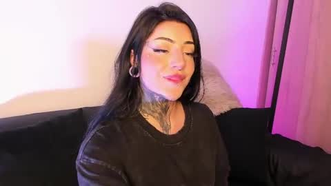 Snapshot of mila_monty__ chatting on 18, 6, 2026 online show from 18, 6, 2026