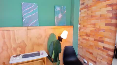 Mila and samy online show from 16, 12, 2025