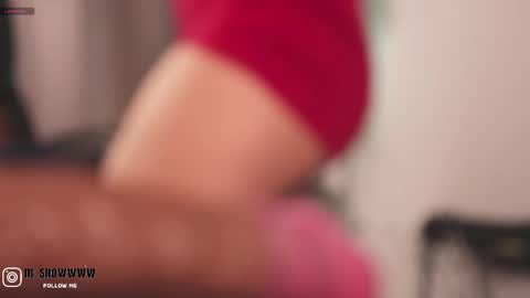 Snapshot of mila_snoow chatting on 19, 9, 2025 M I L A online show from 19, 9, 2025