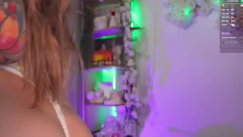 Snapshot of mila_snoow chatting on 19, 11, 2025 M I L A online show from 19, 11, 2025