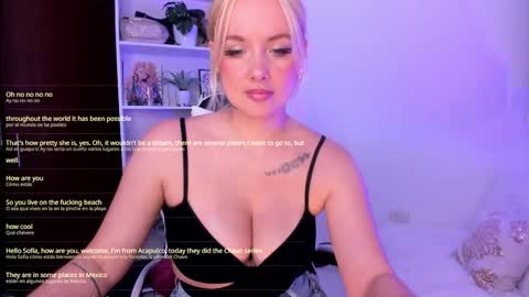 Snapshot of mila_violet chatting on 14, 11, 2025 Mila online show from 14, 11, 2025