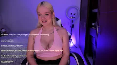 Snapshot of mila_violet chatting on 4, 12, 2025 Mila online show from 4, 12, 2025