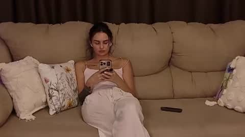 Snapshot of milaasweety chatting on 28, 7, 2026 Mila online show from 28, 7, 2026
