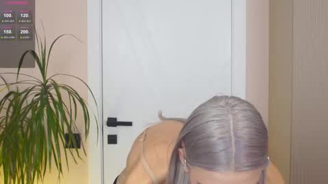 Mila and u can call me sweet bunny online show from 1, 12, 2025