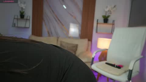 milacrave online show from 1, 10, 2025